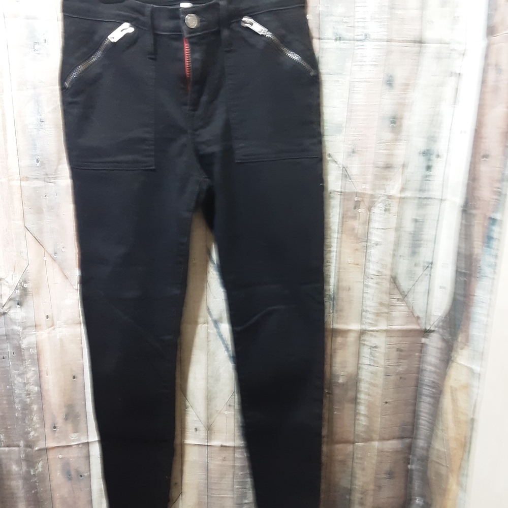 Sleek Black Skinny Jeans with Zipper Accents